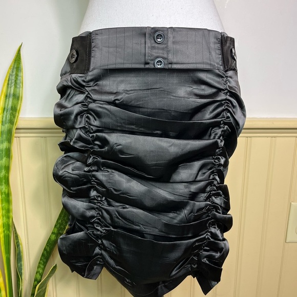 Tess Black Ruched Mini Skirt L Gothic Y2K Club Avant Garde Whimsigoth Steampunk - Picture 3 of 10